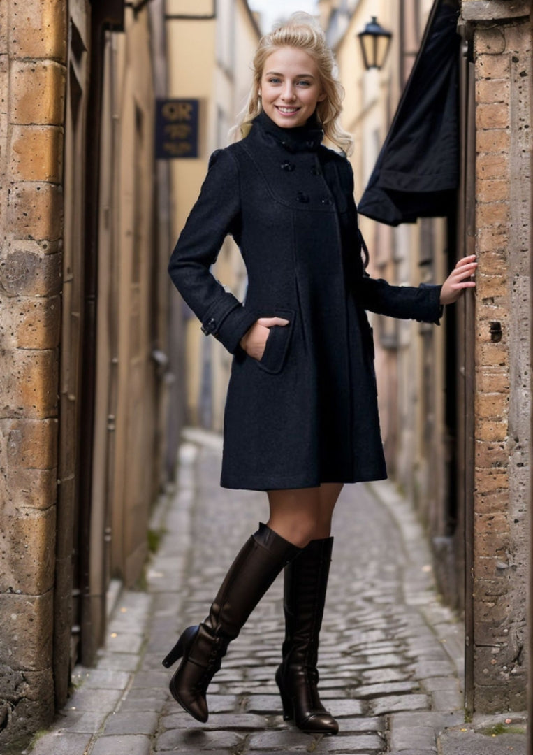 Isla – The Luxurious Autumn Coat