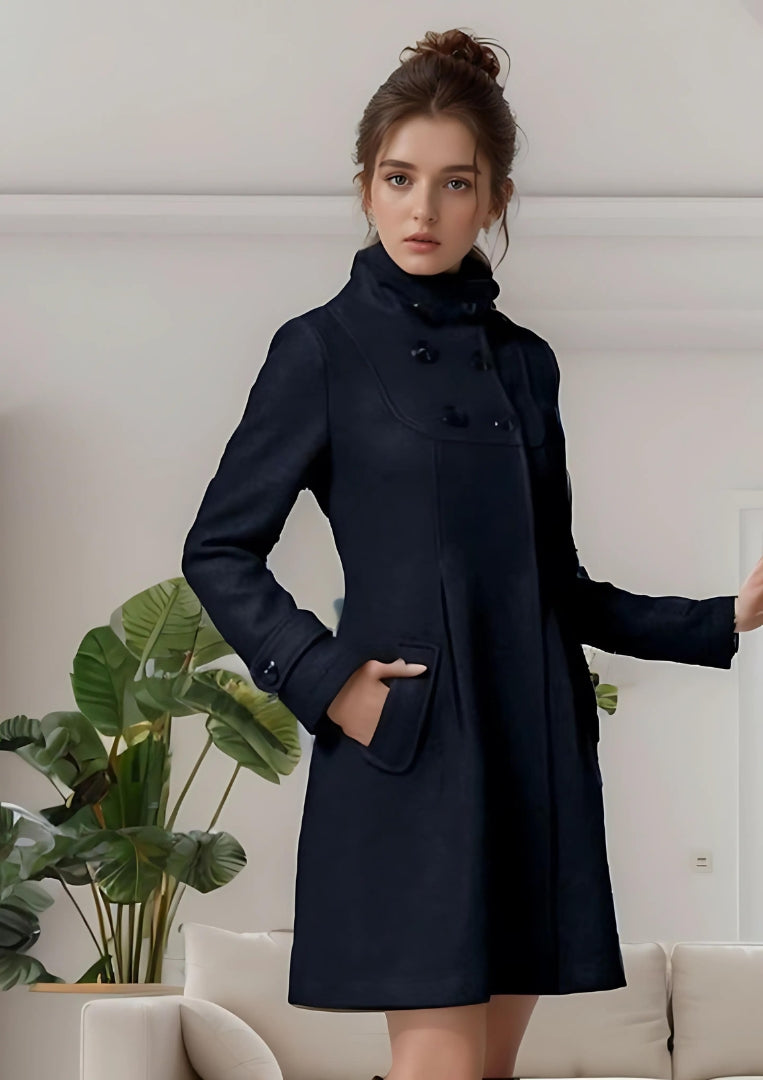 Isla – The Luxurious Autumn Coat