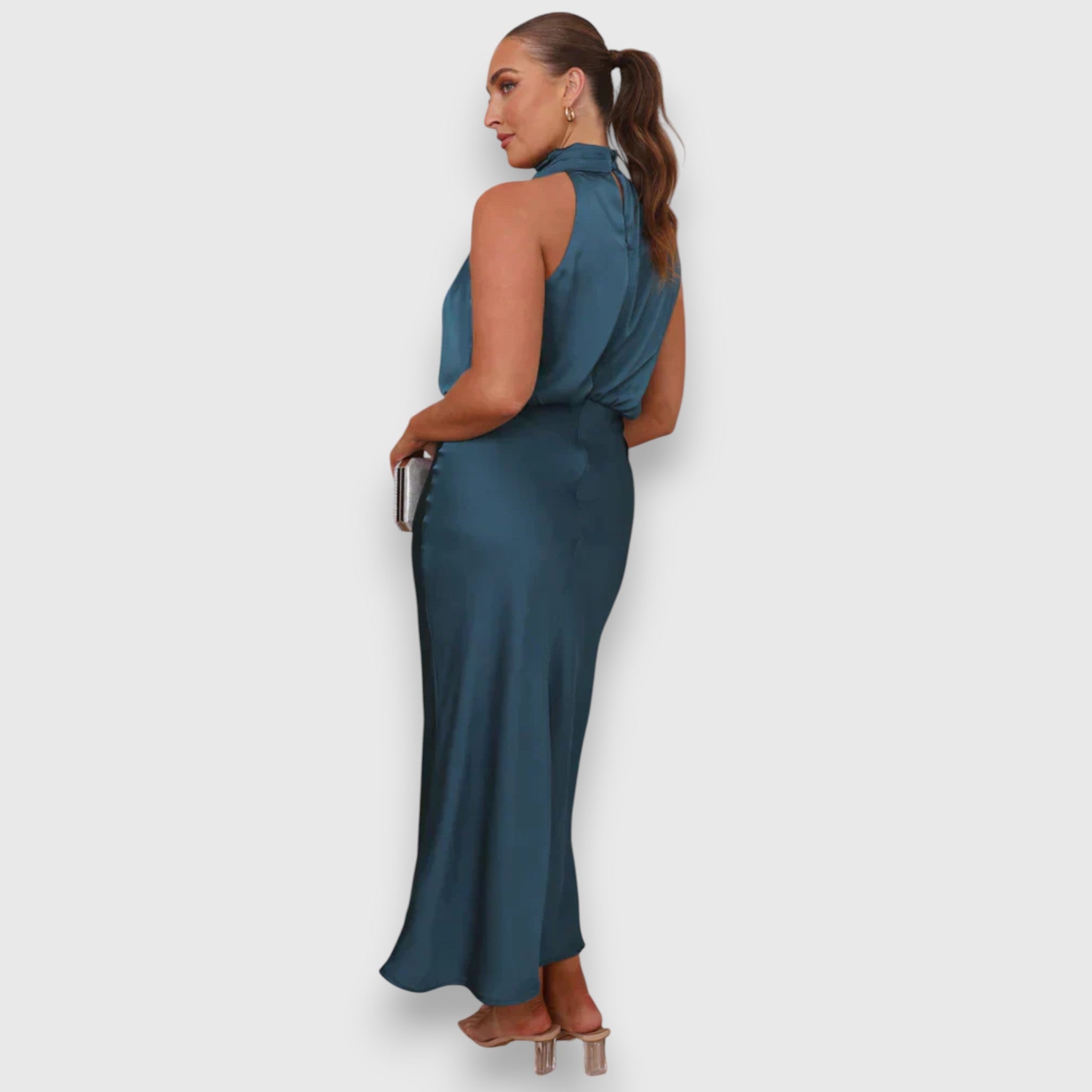 Zenaida – Elegant Midi Dress with Timeless Charm
