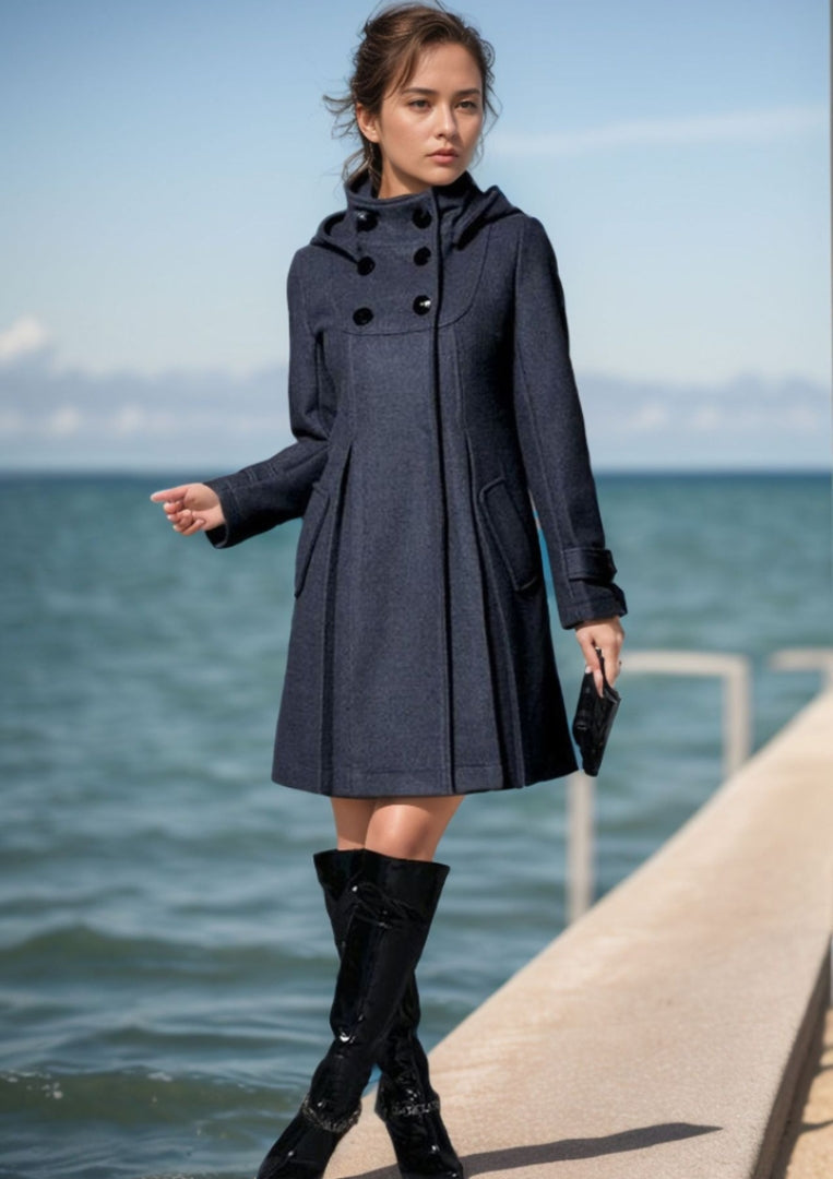 Isla – The Luxurious Autumn Coat
